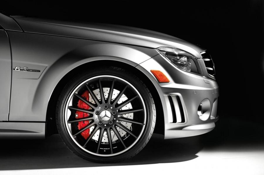  Mercedes-Benz C63 AMG Affalterbach Edition 2011 года  (фото 9 из 9)